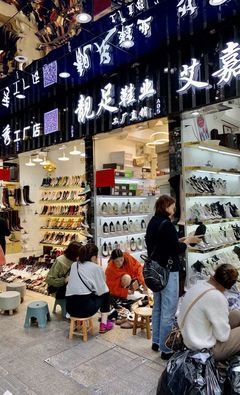 十三行清倉(cāng)掃貨攻略!買衫過新年,見識(shí)廣州最大服裝批發(fā)集散地